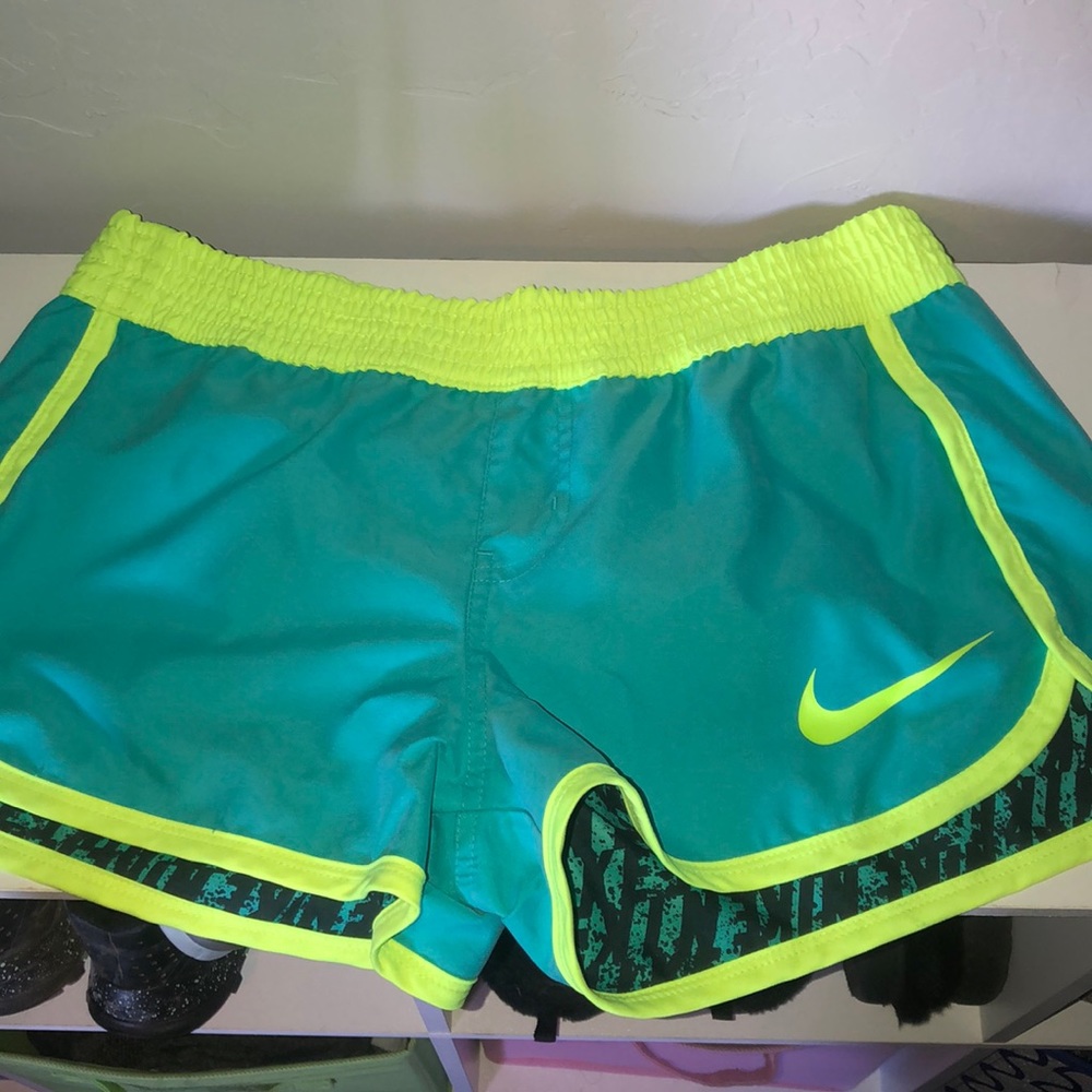 Reversible shorts